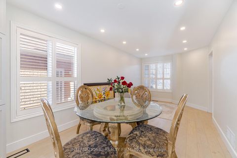 Photo 6 at 67 Rosanna Crescent, Maple, Vaughan