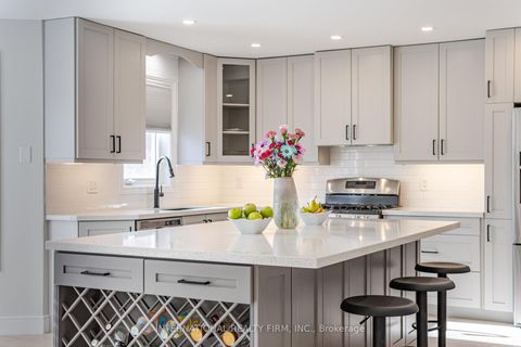 Photo 13 at 67 Rosanna Crescent, Maple, Vaughan