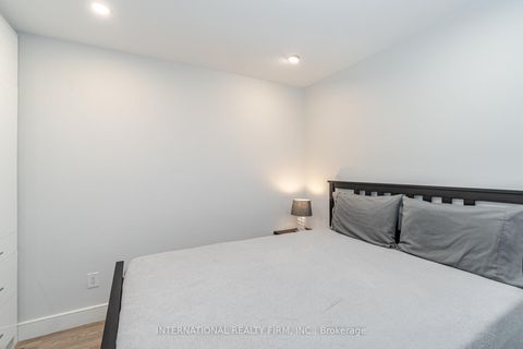 Photo 28 at 67 Rosanna Crescent, Maple, Vaughan