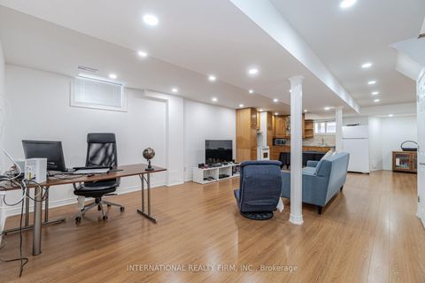 Photo 36 at 67 Rosanna Crescent, Maple, Vaughan
