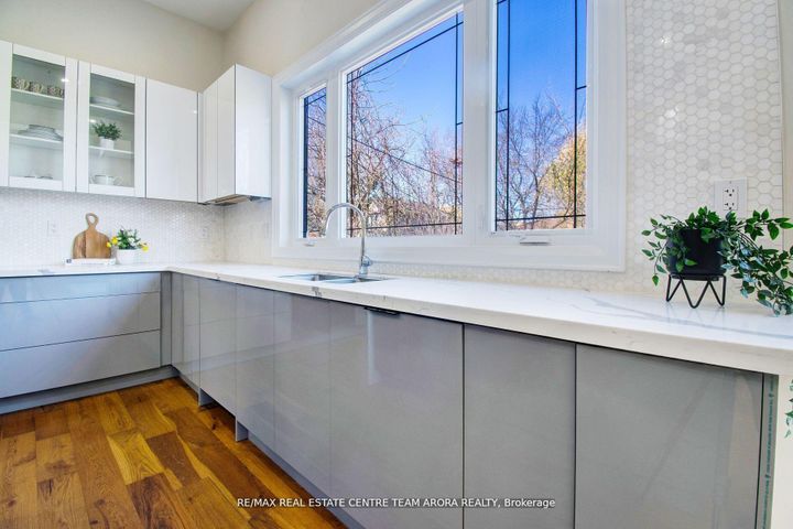 Photo 19 at 1325 Rebecca Street, WO West, Oakville