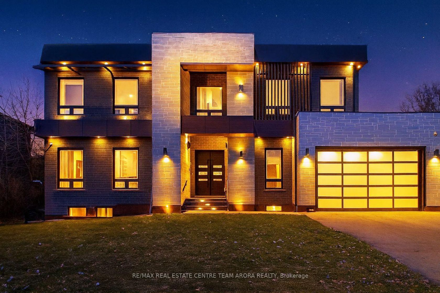 1325 Rebecca Street, WO West, Oakville 2