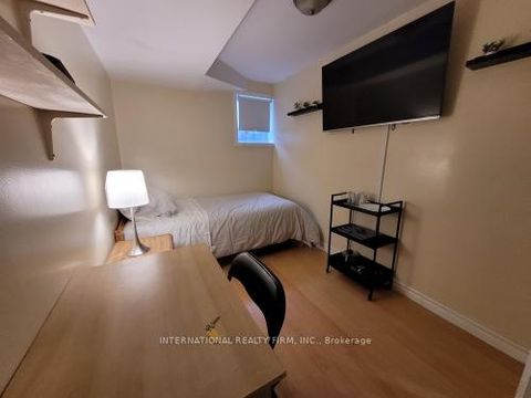 Photo 26 at 23 Hackett Avenue, York University Heights, Toronto