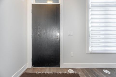 Photo 5 at L142 - 9580 Islington Avenue, Sonoma Heights, Vaughan