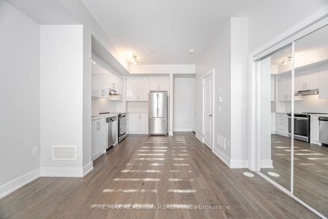 Photo 13 at L142 - 9580 Islington Avenue, Sonoma Heights, Vaughan