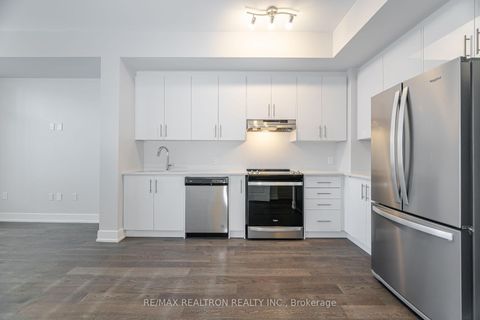 Photo 18 at L142 - 9580 Islington Avenue, Sonoma Heights, Vaughan