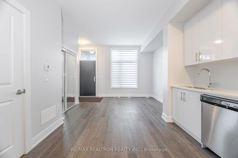 Photo 20 at L142 - 9580 Islington Avenue, Sonoma Heights, Vaughan