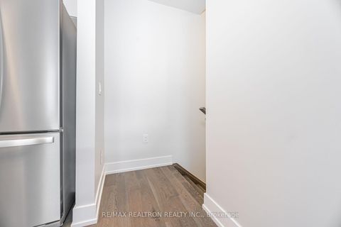Photo 22 at L142 - 9580 Islington Avenue, Sonoma Heights, Vaughan