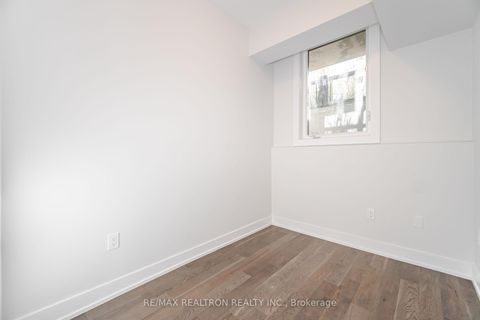 Photo 28 at L142 - 9580 Islington Avenue, Sonoma Heights, Vaughan