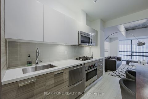 Photo 6 at 501 - 224 King Street W, Waterfront Communities C1, Toronto