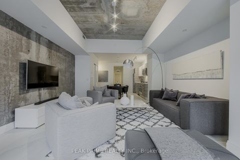 Photo 12 at 501 - 224 King Street W, Waterfront Communities C1, Toronto