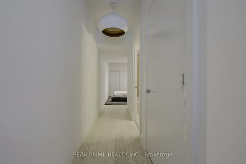 Photo 17 at 501 - 224 King Street W, Waterfront Communities C1, Toronto