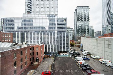 Photo 21 at 501 - 224 King Street W, Waterfront Communities C1, Toronto