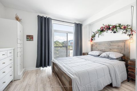 Photo 8 at 4 - 1331 Gerrard Street, Coxwell, Toronto