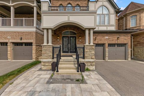 Photo 2 at 14 Beaconsfield Drive, Kleinburg, Vaughan