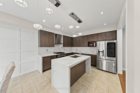 Photo 16 at 14 Beaconsfield Drive, Kleinburg, Vaughan