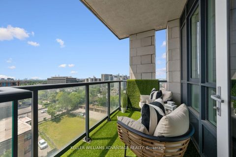 Photo 14 at 813 - 2800 Keele Street, CFB, Toronto