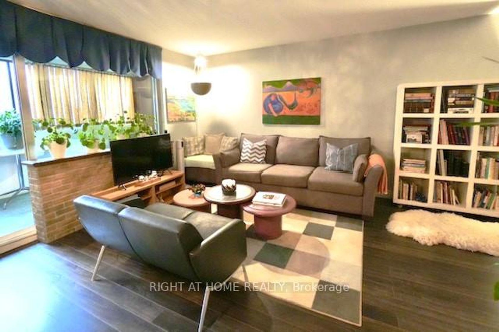 411 - 5 Massey Square, Crescent Town, Toronto 