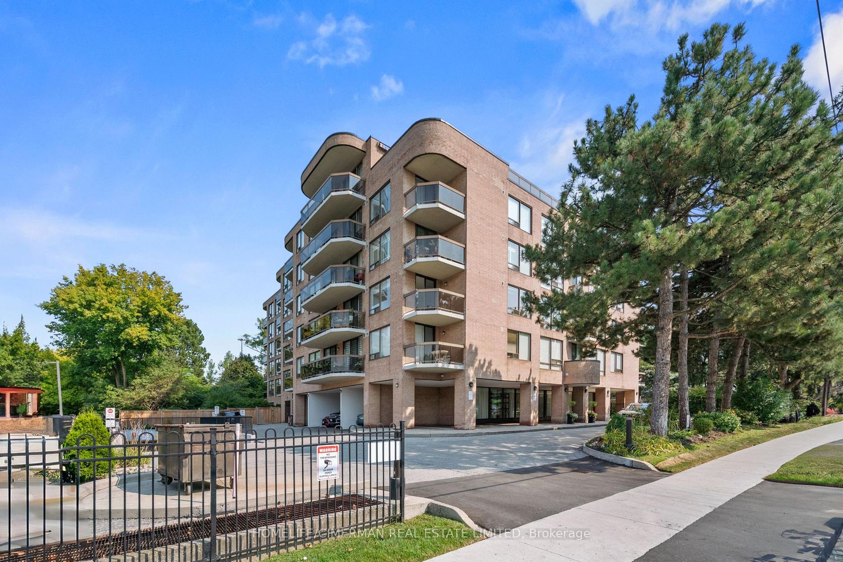 204 - 96 Fifeshire Road, Windfields, Toronto 