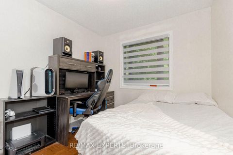 Photo 31 at 24 Ignatius Lane, West Hill, Toronto