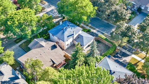Photo 7 at 263 Upper Highland Crescent, Windfields, Toronto