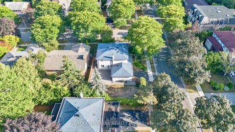 Photo 8 at 263 Upper Highland Crescent, Windfields, Toronto
