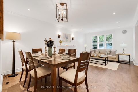 Photo 15 at 263 Upper Highland Crescent, Windfields, Toronto