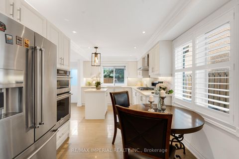 Photo 21 at 263 Upper Highland Crescent, Windfields, Toronto