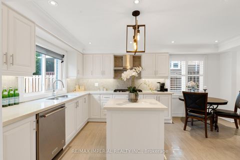 Photo 22 at 263 Upper Highland Crescent, Windfields, Toronto