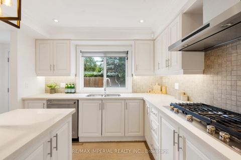 Photo 24 at 263 Upper Highland Crescent, Windfields, Toronto