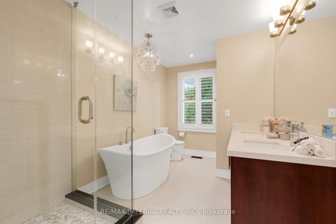 Photo 32 at 263 Upper Highland Crescent, Windfields, Toronto