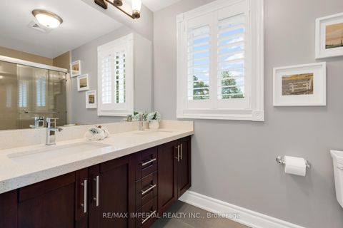 Photo 34 at 263 Upper Highland Crescent, Windfields, Toronto