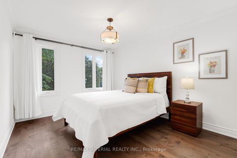 Photo 37 at 263 Upper Highland Crescent, Windfields, Toronto