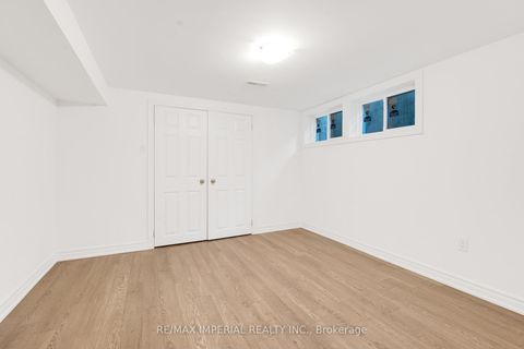 Photo 39 at 263 Upper Highland Crescent, Windfields, Toronto