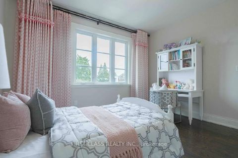 Photo 25 at 25 Dresden Road, Clanton Park, Toronto