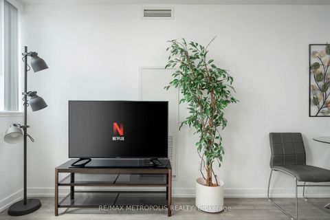 Photo 8 at 307 - 2300 St Clair Avenue W, Junction Area, Toronto