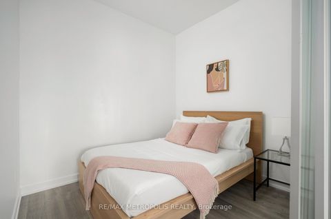 Photo 13 at 307 - 2300 St Clair Avenue W, Junction Area, Toronto