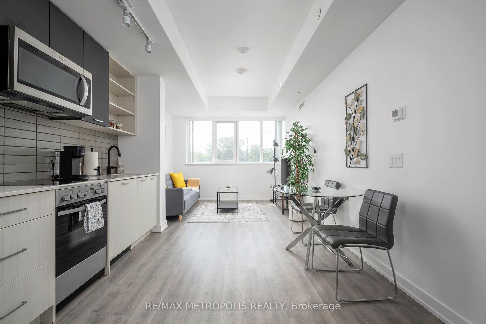 307 - 2300 St Clair Avenue W, Junction Area, Toronto 
