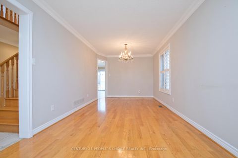 Photo 4 at 71 Rosanna Crescent, Maple, Vaughan