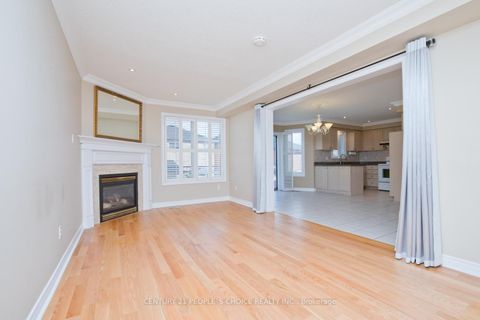 Photo 9 at 71 Rosanna Crescent, Maple, Vaughan