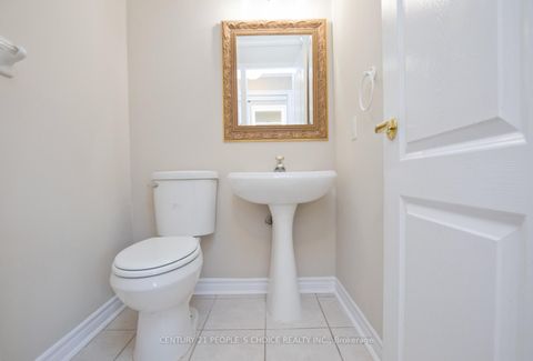 Photo 11 at 71 Rosanna Crescent, Maple, Vaughan