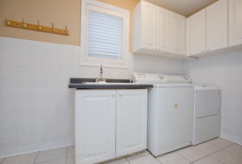 Photo 12 at 71 Rosanna Crescent, Maple, Vaughan