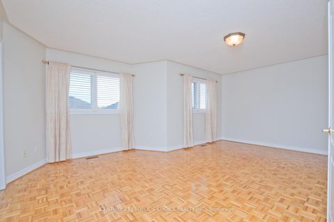 Photo 15 at 71 Rosanna Crescent, Maple, Vaughan