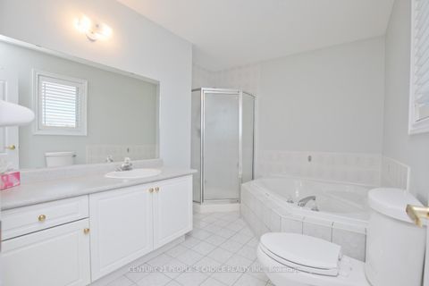 Photo 18 at 71 Rosanna Crescent, Maple, Vaughan