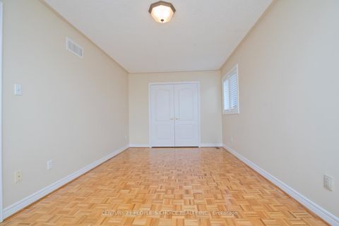 Photo 21 at 71 Rosanna Crescent, Maple, Vaughan