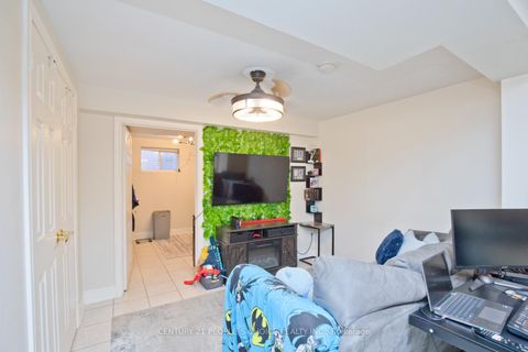 Photo 32 at 71 Rosanna Crescent, Maple, Vaughan