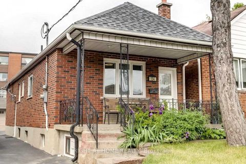 Photo 2 at 134 Locksley Avenue, Belgravia, Toronto