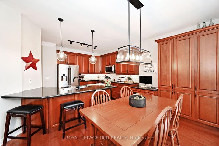Photo 11 at 142 Regatta Avenue, Oak Ridges, Richmond Hill
