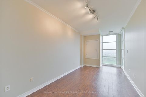 Photo 13 at 616 - 1 Leaside Park Drive, Leaside, Toronto