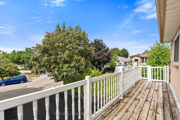 Photo 20 at 3651 Broomhill Crescent, Applewood, Mississauga